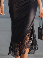 Lace-Trim Sweetheart Neck Bodycon Midi Dress